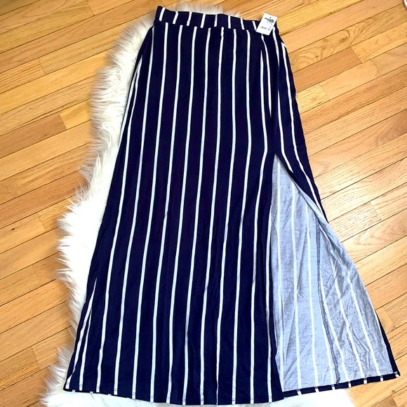 Stripe Maxi Skirt - Picture 3 of 3